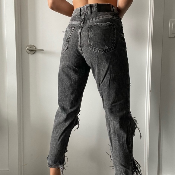 Zara Distressed Jeans with Feather Detail - Picture 2 of 4